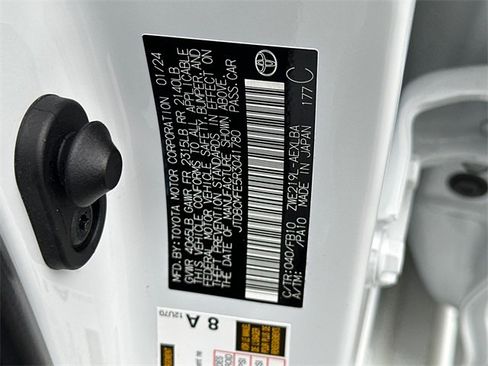 Certified 2024 Toyota Corolla LE image 33