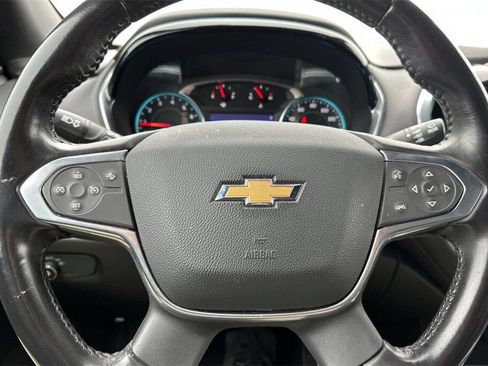 Used 2022 Chevrolet Traverse LT w/ LPO, Black Accent Package image 23