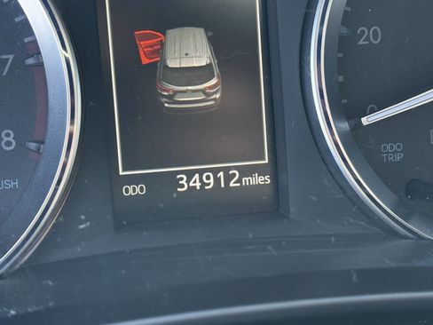 Used 2019 Toyota Highlander XLE w/ Protection Package #3 image 12