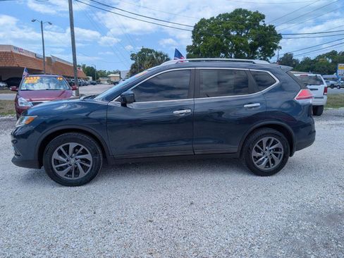 Used 2016 Nissan Rogue SL w/ SL Premium Package image 4