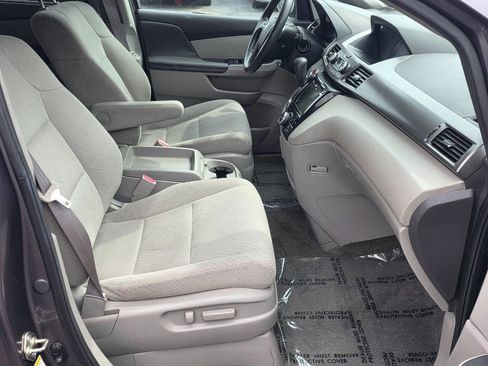 Used 2015 Honda Odyssey EX image 10
