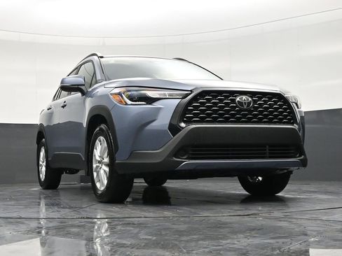 Used 2024 Toyota Corolla Cross LE image 26