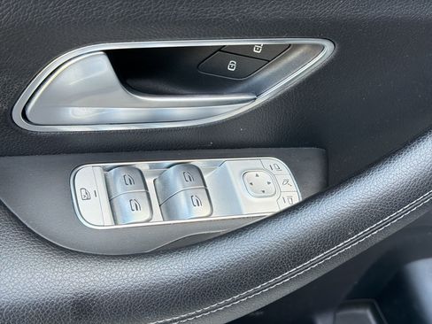 Used 2022 Mercedes-Benz GLE 350 4MATIC w/ Premium Package image 20