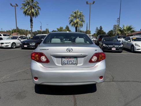 Used 2010 Toyota Corolla LE FWD image 4