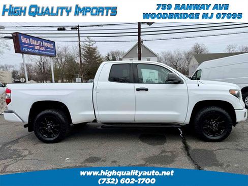 Used 2019 Toyota Tundra SR5 w/ SX Package image 9