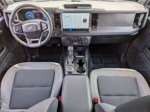 Used 2025 Ford Bronco Big Bend image 25