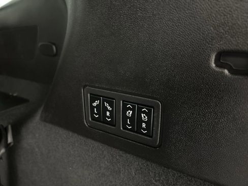 Used 2023 Cadillac XT6 Sport image 35