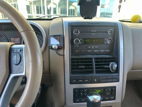 Used 2008 Mercury Mountaineer Premier image 10