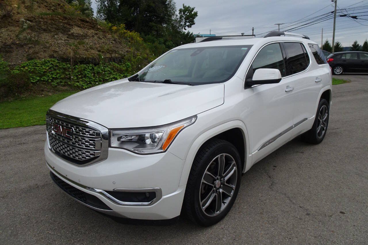 Used 2019 GMC Acadia Denali w/ Technology Package AWD/4WD image 2