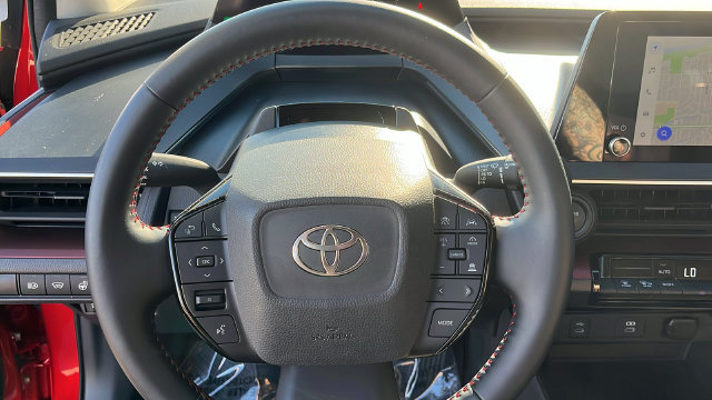 Used 2026 Toyota Prius Plug-In Hybrid FWD image 7