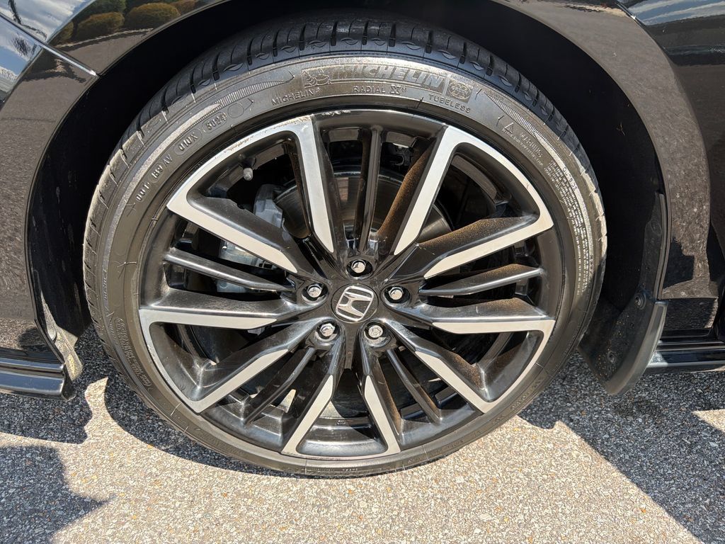 Used 2025 Honda Accord Touring image 17