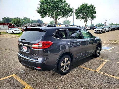 Used 2022 Subaru Ascent Premium w/ Convenience Package AWD/4WD image 5