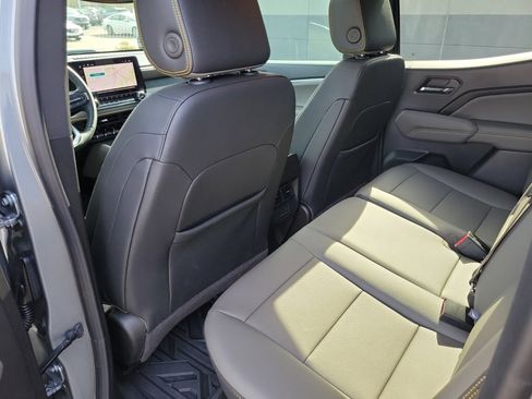 Used 2024 Chevrolet Colorado ZR2 w/ ZR2 Convenience Package III image 32