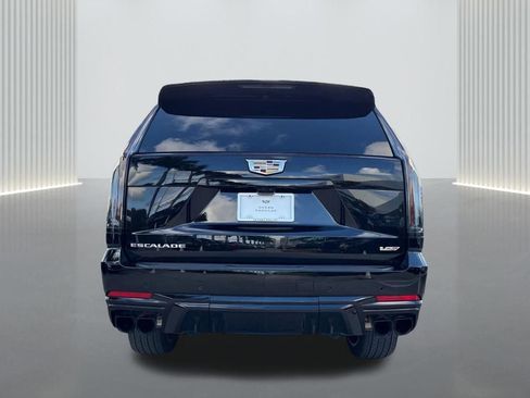 Used 2025 Cadillac Escalade V image 6