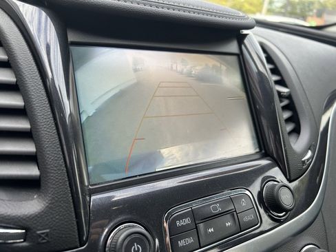 Used 2019 Chevrolet Impala LT image 18