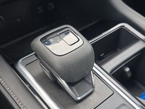 Used 2024 Nissan Pathfinder SL image 34