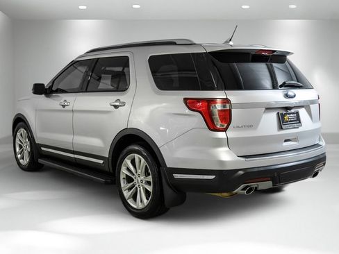 Used 2019 Ford Explorer Limited w/ Class III Trailer Tow Package FWD image 8