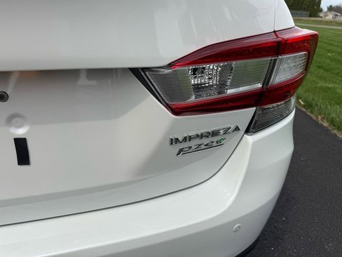 Used 2017 Subaru Impreza 2.0i Limited image 29