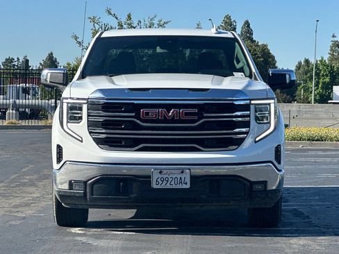 Used 2025 GMC Sierra 1500 SLT RWD image 9