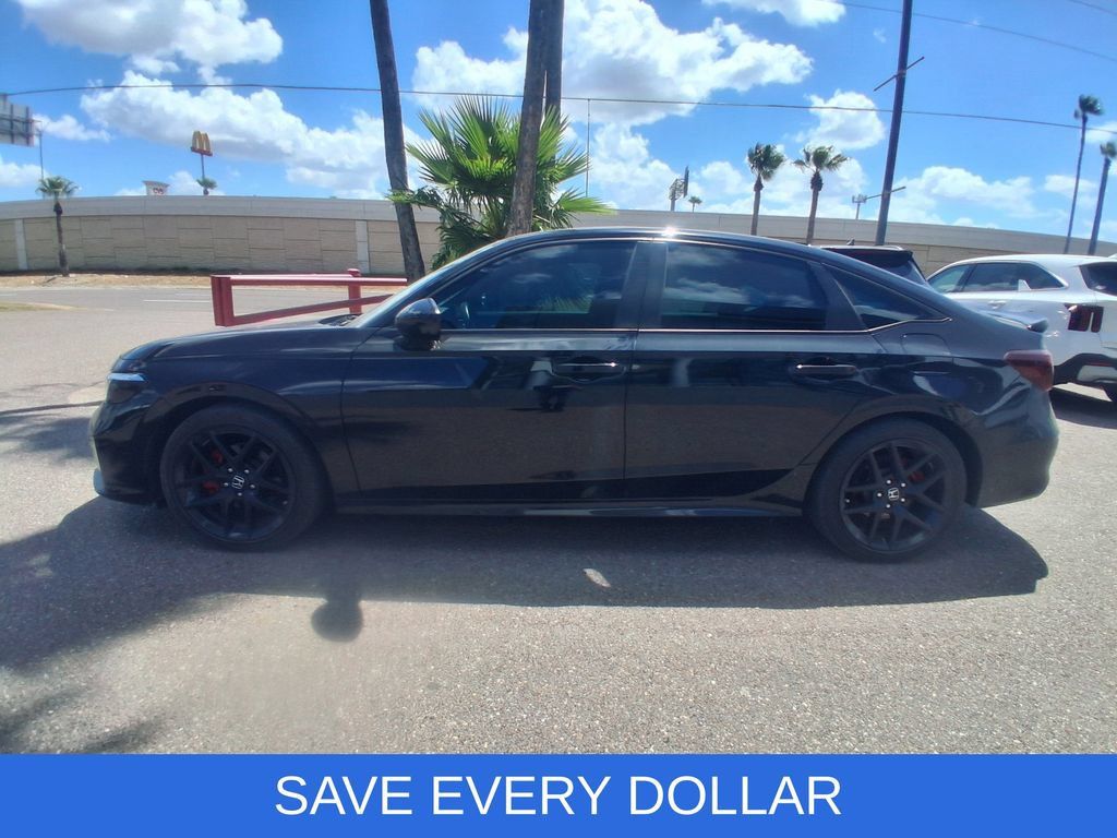 Used 2025 Honda Civic Sport image 4