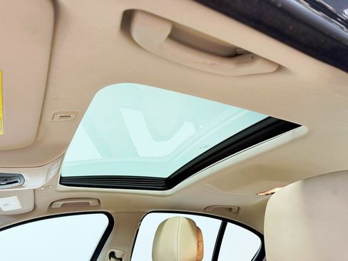 Used 2012 BMW 528i xDrive Sedan image 28