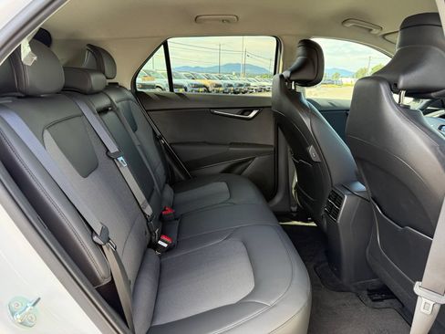 Certified 2023 Kia Niro Wind w/ Wind Preserve Package FWD image 14