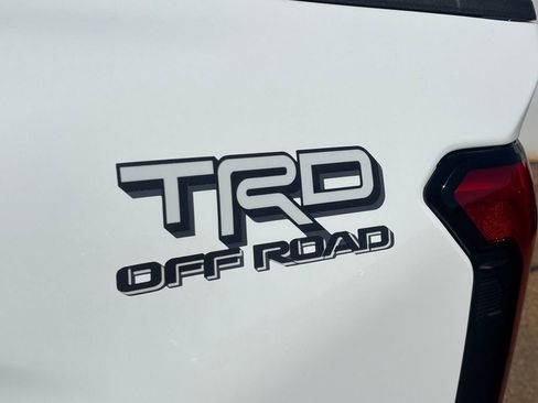 Used 2024 Toyota Tacoma TRD Off-Road image 32