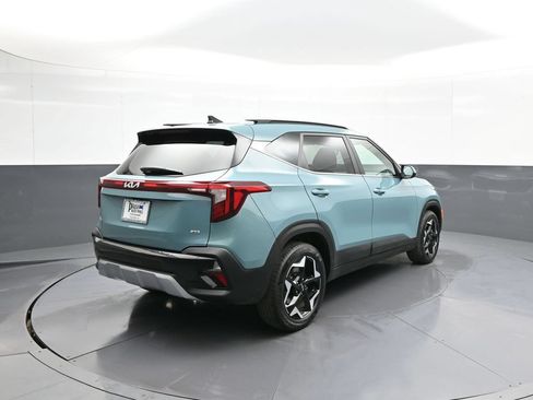 Certified 2024 Kia Seltos EX AWD/4WD image 6
