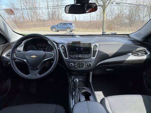 Used 2020 Chevrolet Malibu LT image 11