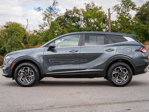 Used 2025 Kia Sportage LX image 4