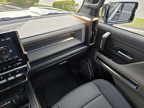 Used 2024 GMC Hummer EV 3X w/ Extreme Off-Road Package image 45
