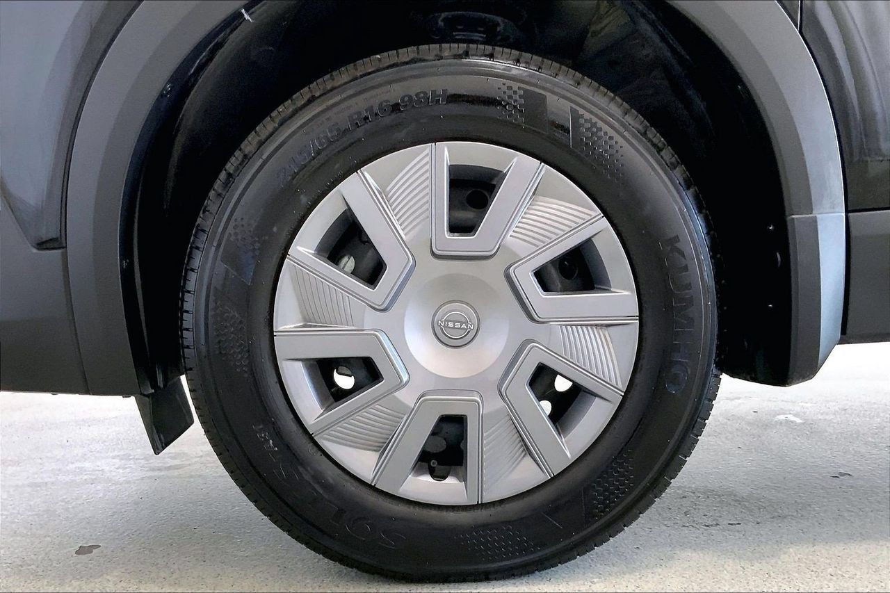 Used 2026 Nissan Kicks S FWD image 8