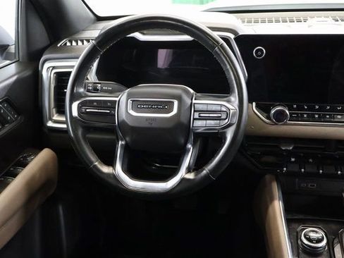 Used 2023 GMC Canyon Denali image 17