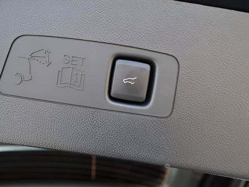 Used 2025 Lincoln Corsair Grand Touring w/ Equipment Group 301A AWD/4WD image 12