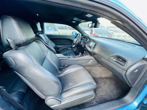 Used 2015 Dodge Challenger SXT Plus w/ Sound Group II image 17