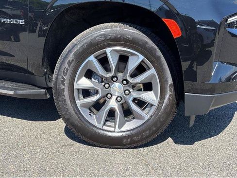 Used 2022 Chevrolet Tahoe LT w/ Luxury Package AWD/4WD image 4