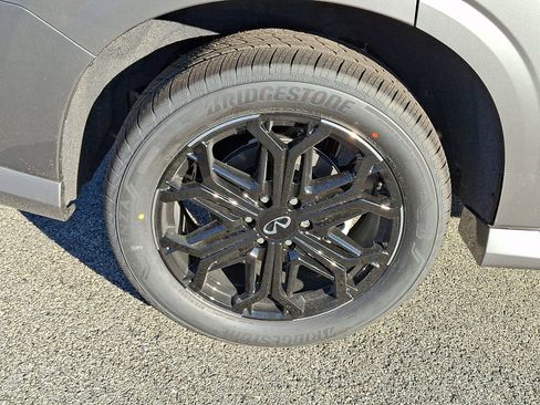 New 2026 INFINITI QX80 4WD image 5