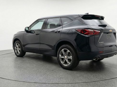 Used 2025 Chevrolet Blazer LT image 6