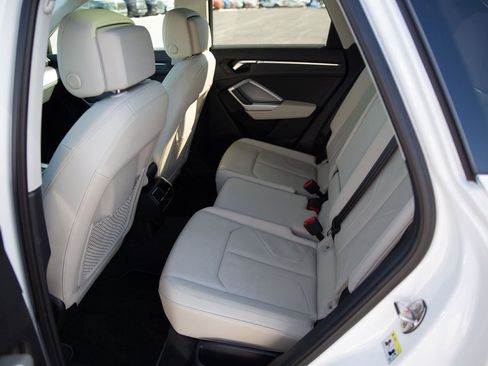 Used 2022 Audi Q3 2.0T Premium Plus w/ Premium Plus Package image 14