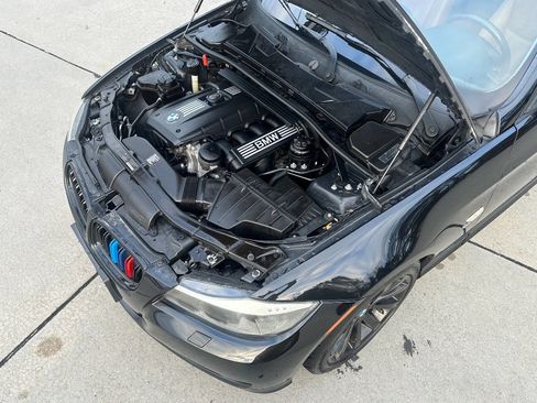 Used 2011 BMW 328i xDrive 328i xDrive AWD 4dr Sedan image 32