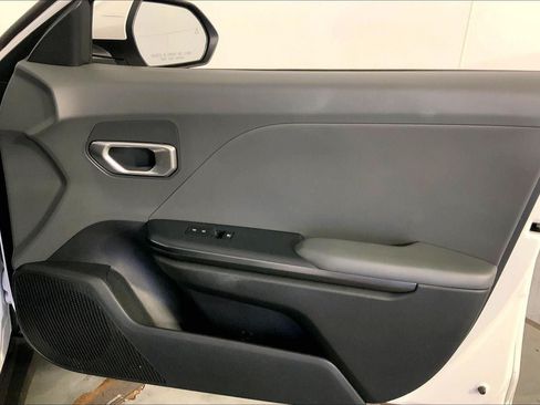 Certified 2025 Kia K4 FWD image 25