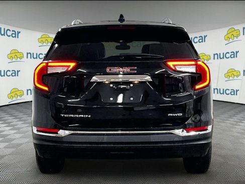Used 2024 GMC Terrain SLT AWD/4WD image 5