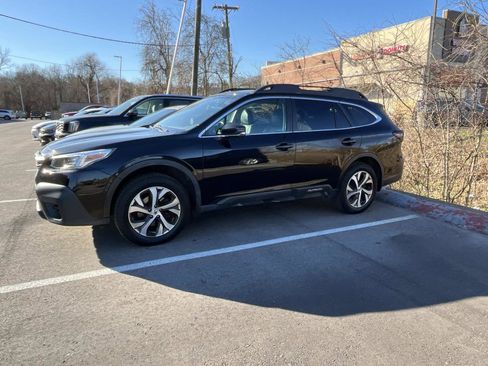 Used 2022 Subaru Outback Limited w/ Popular Package #2 image 3