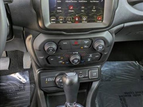 Used 2023 Jeep Renegade Trailhawk image 16