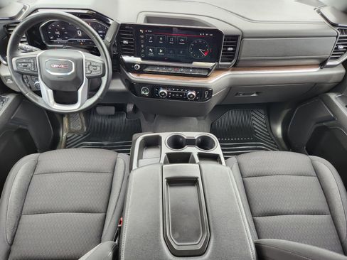 Used 2024 GMC Sierra 1500 Elevation AWD/4WD image 8