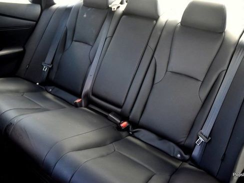 Used 2025 Honda Accord Sport image 9