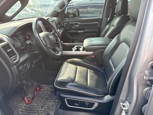 Used 2024 RAM 1500 Laramie AWD/4WD image 6