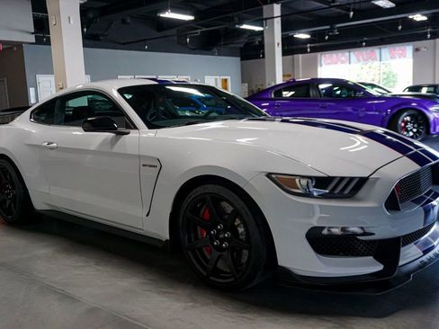 Used 2016 Ford Mustang Shelby GT350R w/ GT350R Equipment Group 920A RWD image 33