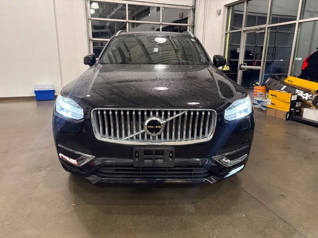 Used 2024 Volvo XC90 B6 Ultimate w/ Protection Package Premier AWD/4WD image 2
