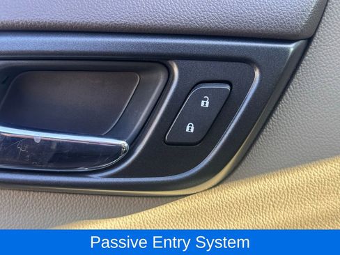 Used 2018 Chevrolet Tahoe Premier image 26